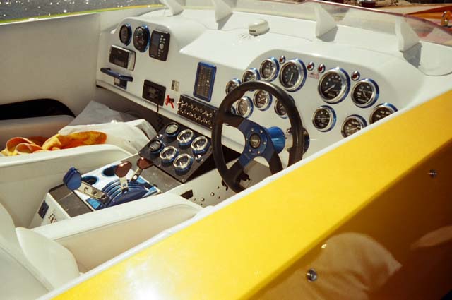136mph-boat2.jpg