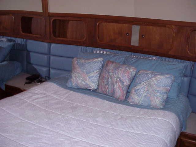 aft bed with flash for post.jpg