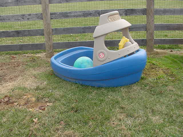 maggiesboat.JPG