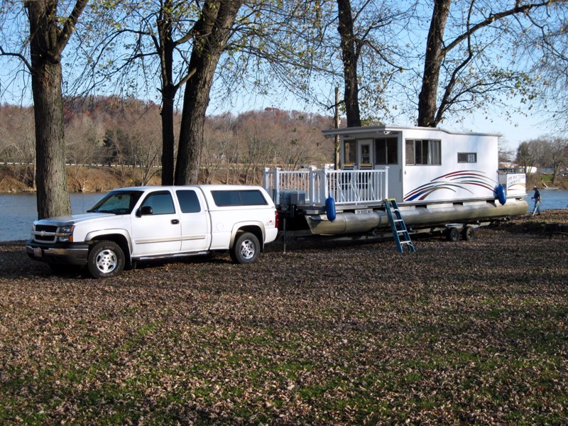 Our Pontoon houseboat Picture.JPG